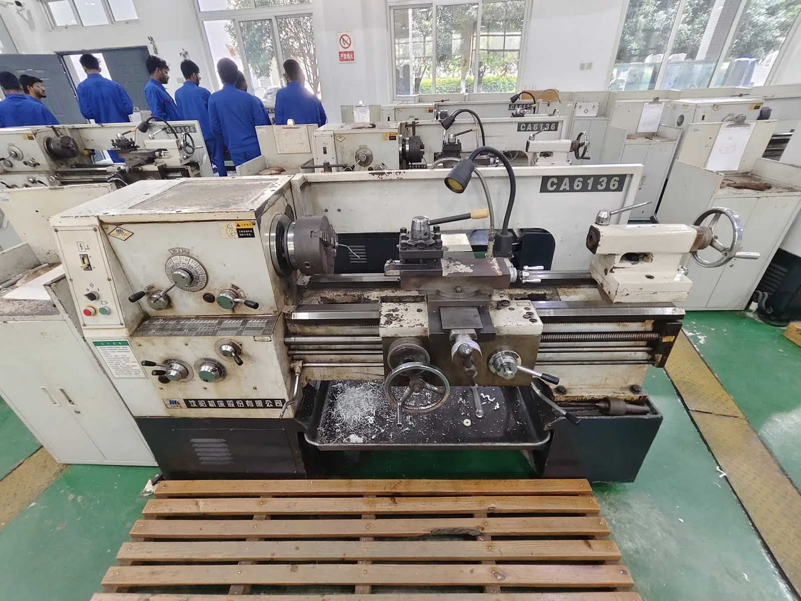 A row of CA6136 lathes