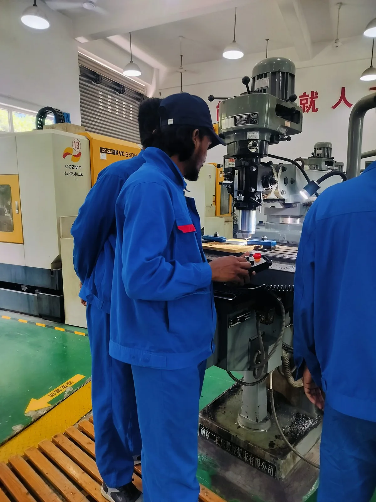 Milling practice, wide view