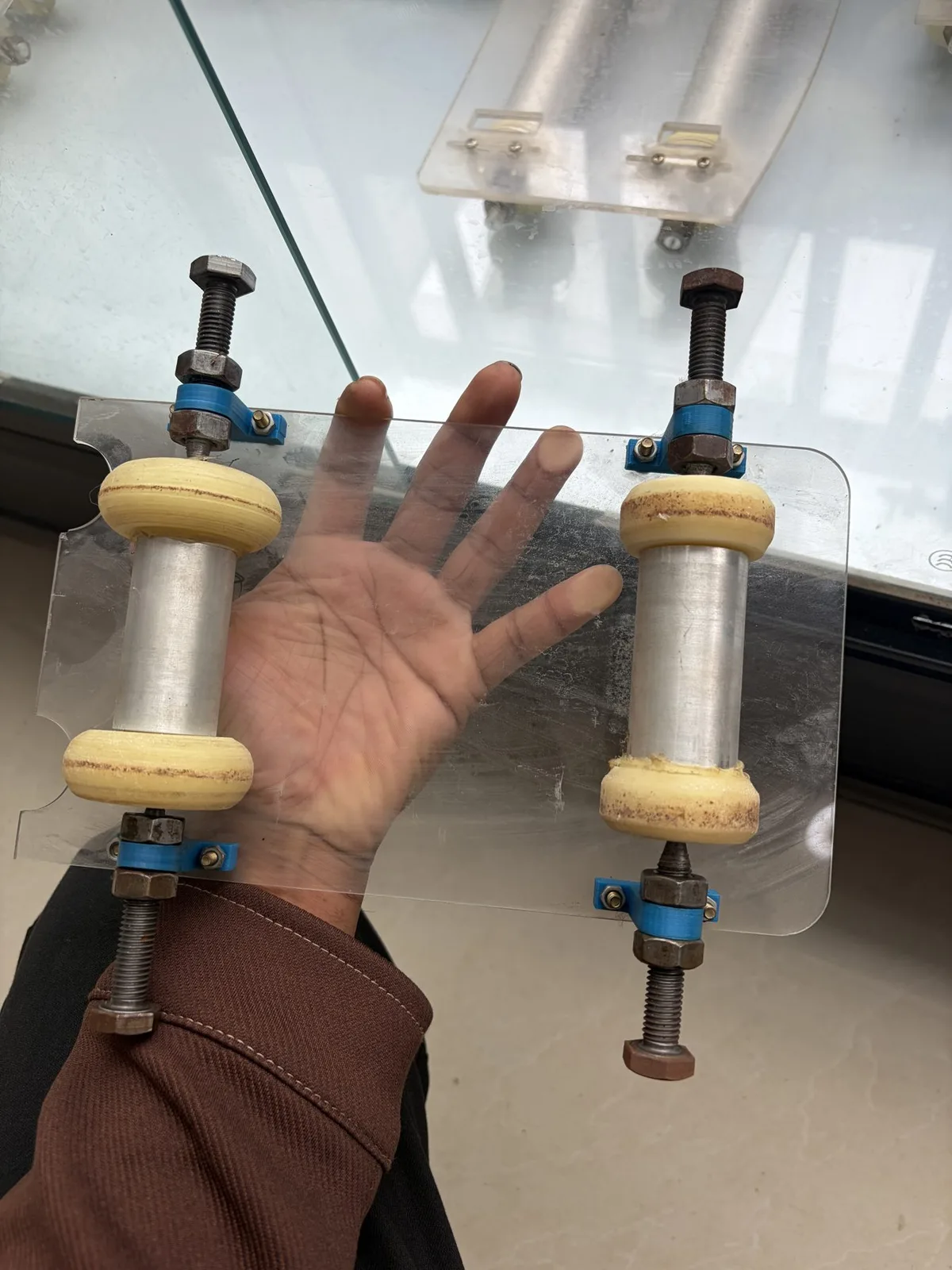 The inertia car in the palm of a hand